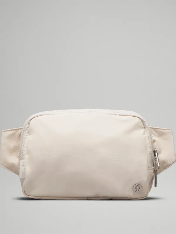 Lululemon Everywhere Belt Bag